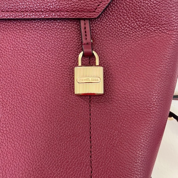 Michael Kors Backpack - Designer Bag - Excellent Condition - Picture 3 of 4